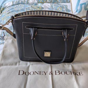 Black Dooney and Bourke Cross Body - Like New!